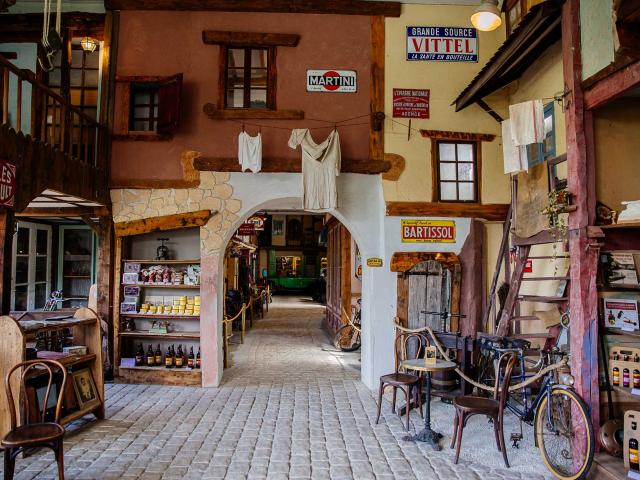 Musée la Rue du Temps qui Passe à Allas Les Mines en Dordogne Périgord