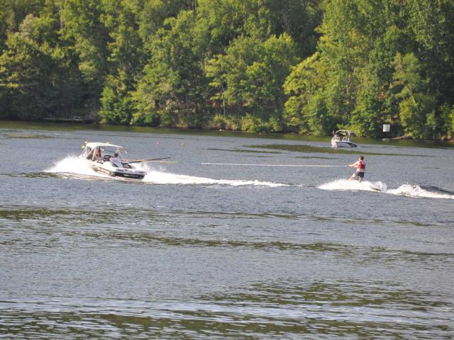 Ski nautique à Trémolat